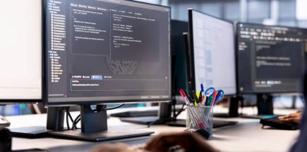 Expert Advisor Programming for Forex: From Beginner to Advanced (MQL4 Guide)
